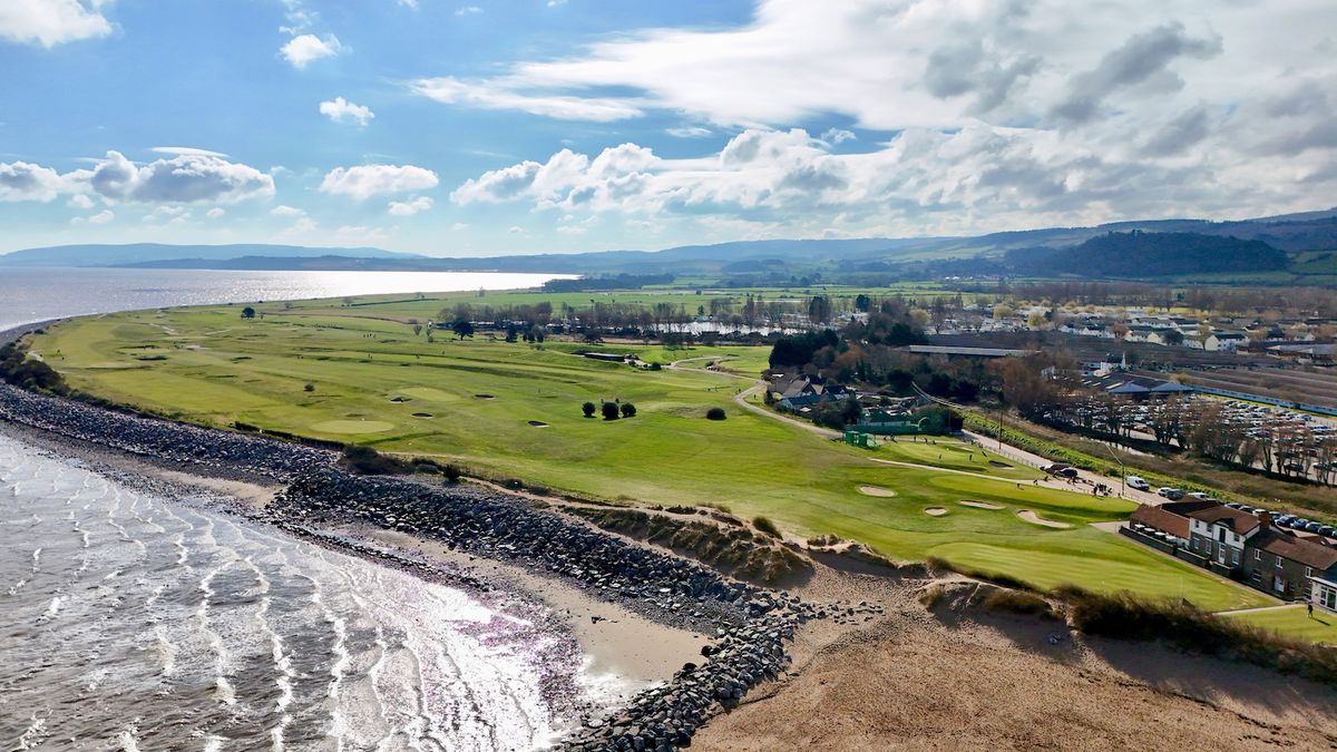 セント・アンドリュース From Historic Links To Unusual Parkland Terrain And A Hilltop