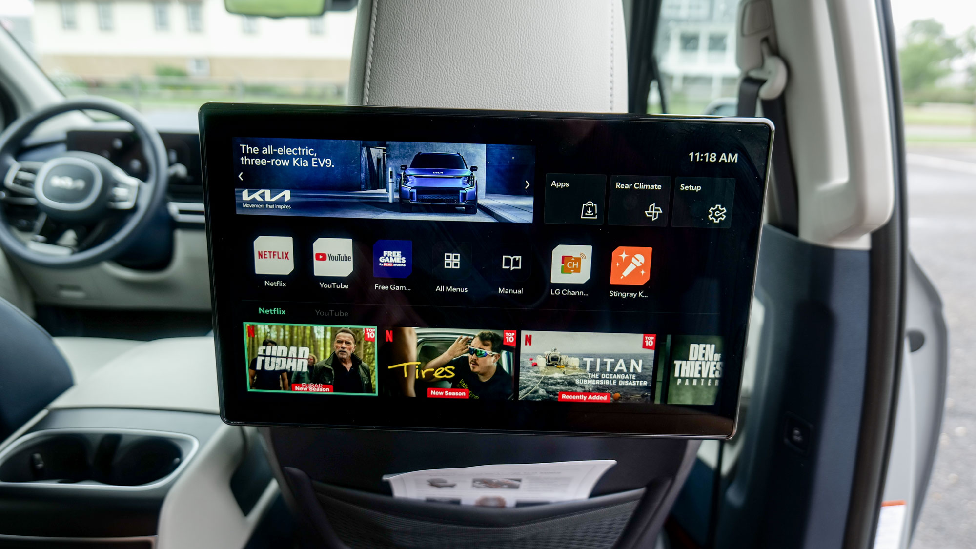 2025 Kia Carnival Hybrid SX Prestige test drive.