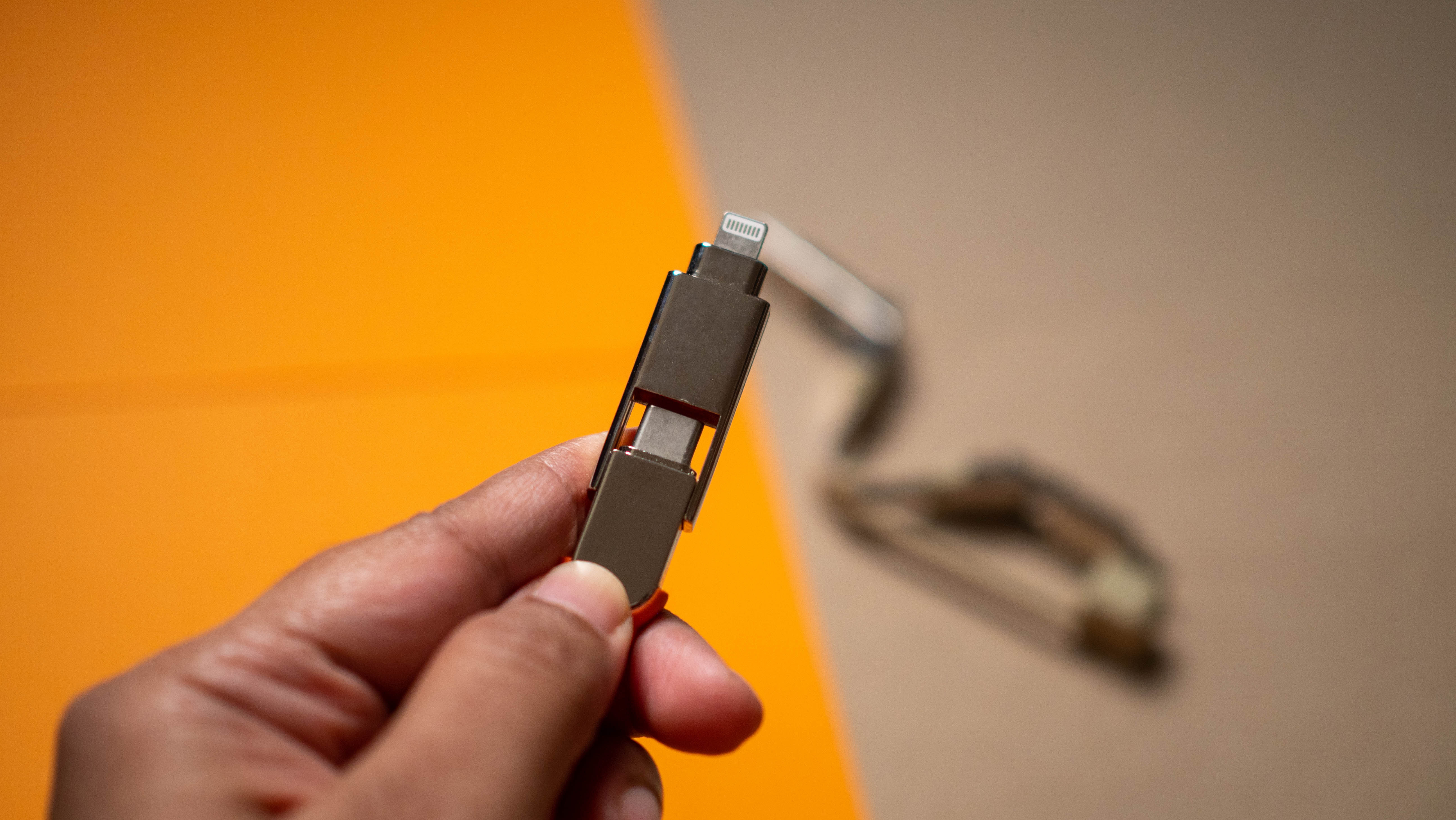 Rolling Square inCharge XS keyring cable review