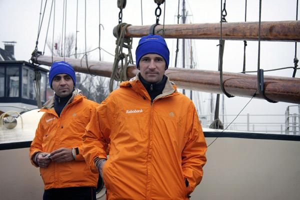Juan Manuel Garate and Denis Menchov about to set sail.