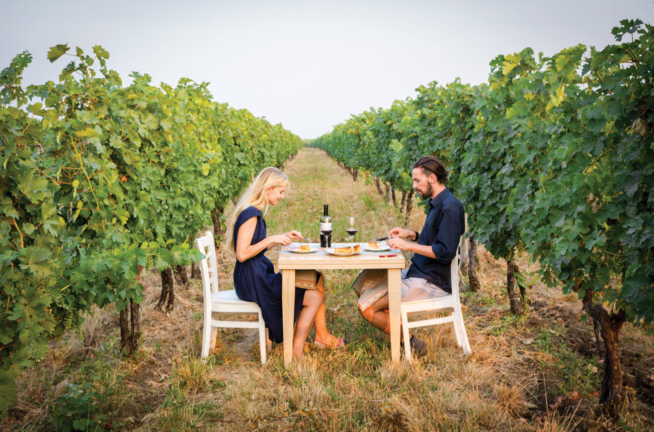 Moldova_couple_vineyard.jpg