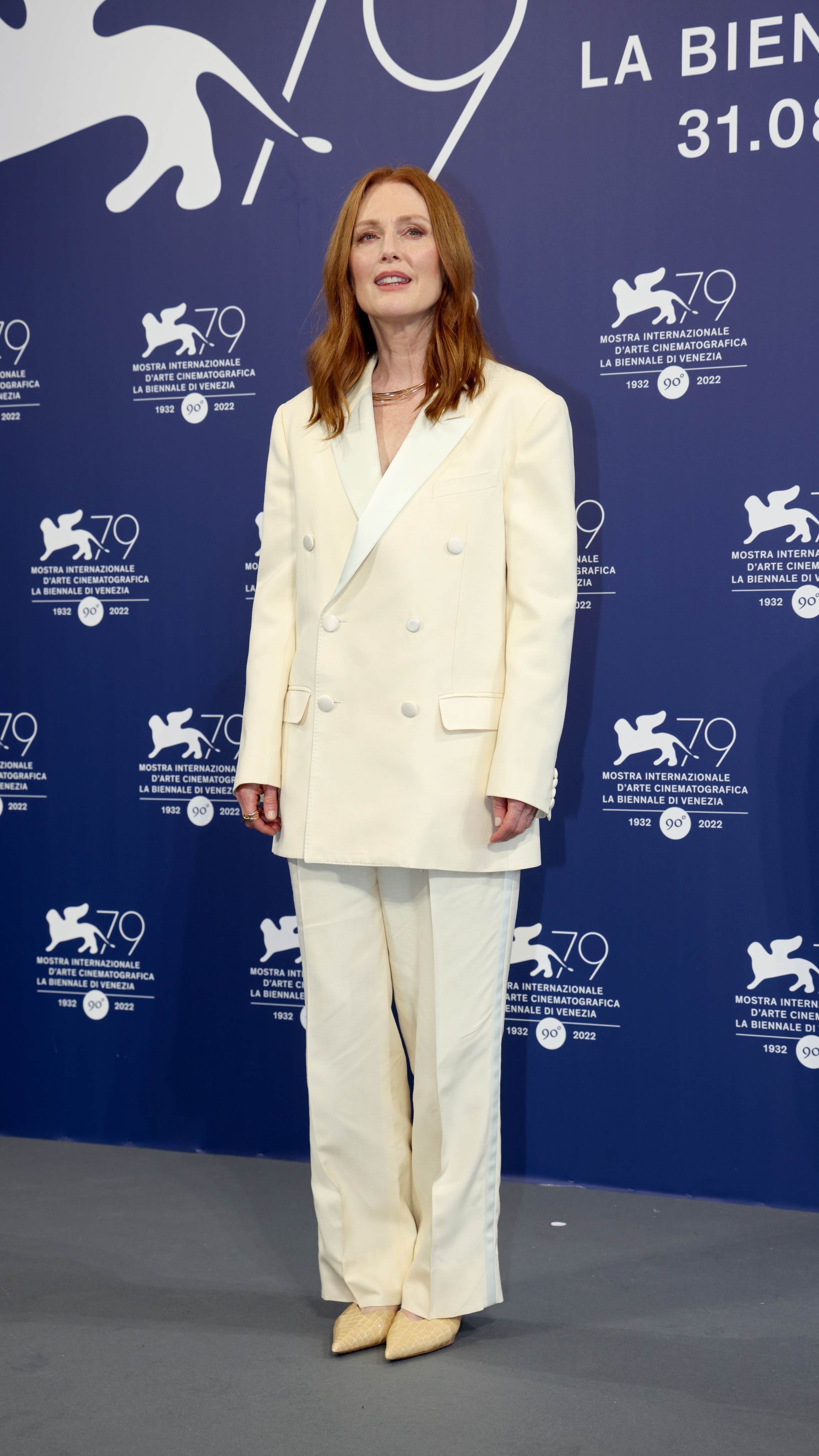 Julianne Moore attends the jury photocall at the 79th Venice International Film Festival on August 31, 2022 in Venice, Italy. (Photo by Stephane Cardinale - Corbis/Corbis via Getty Images)
