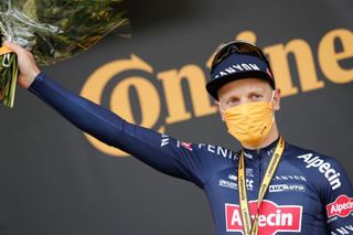 Tim Merlier wins stage 3 at the Tour de France