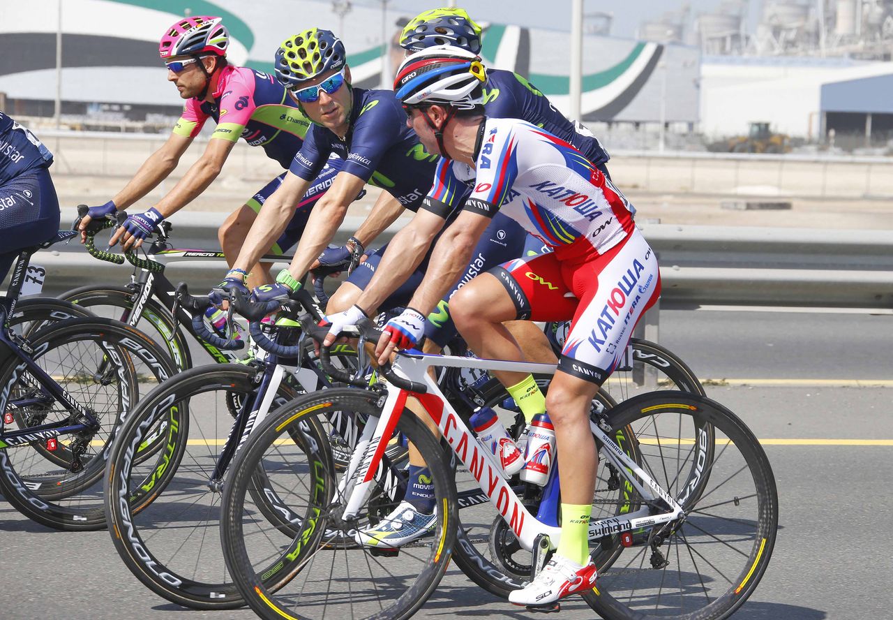 Alejandro Valverde chats with Joaquim Rodriguez at the Dubai Tour.