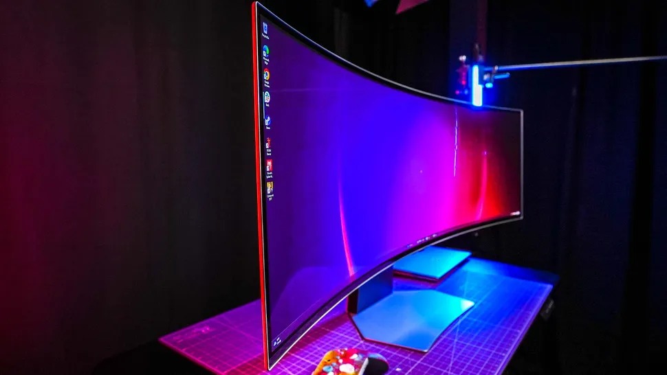 Smasung Odyssey OLED G9 gaming monitor