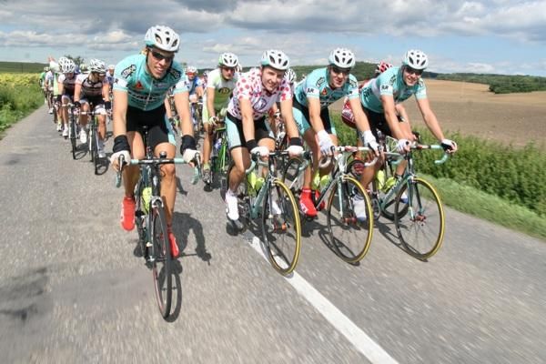 KED Bianchi rides on the front.