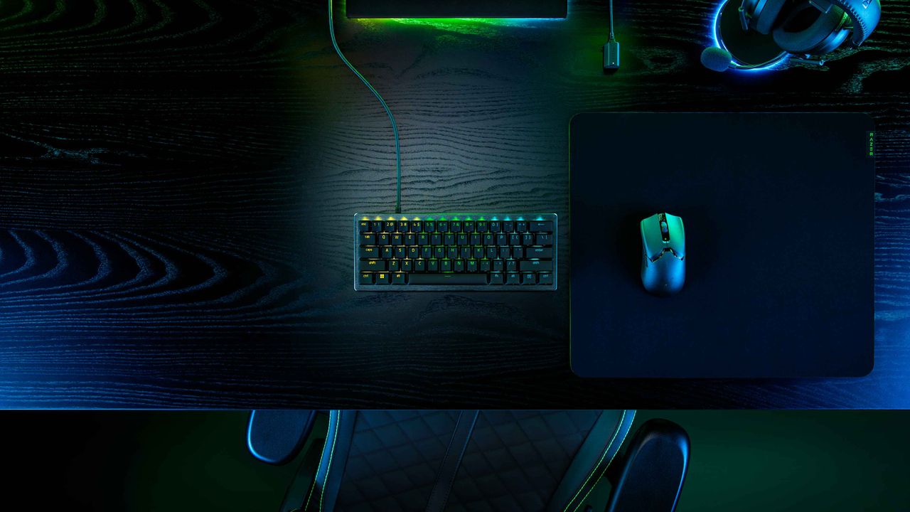 Image of the Razer Huntsman V3 Pro wired gaming keyboard.