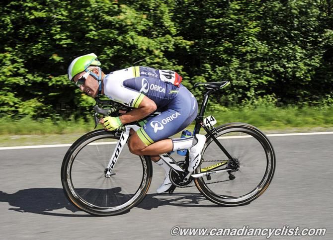 Svein Tuft (Orica GreenEDGE) going for every advantage the downhill offers