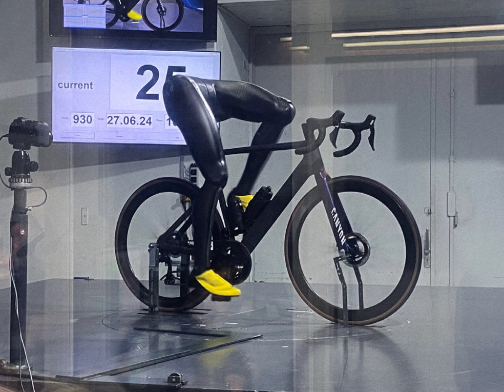 A Canyon Endurace being wind tunnel tested