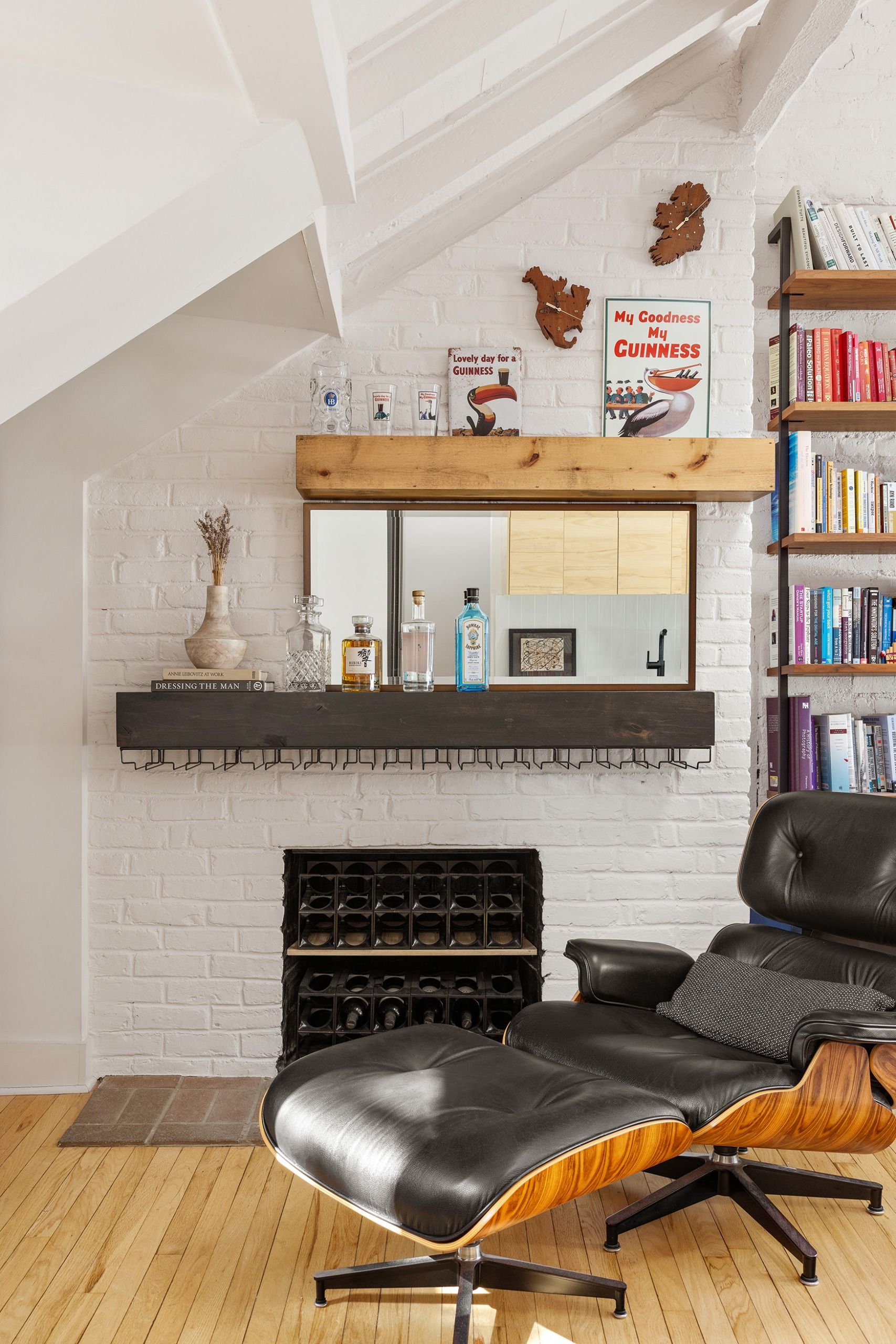White-walled New York apartment