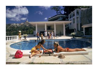 Guests at the Villa Nirvana, owned by Oscar Obregon, in Las Brisas, Acapulco, Mexico, 1972