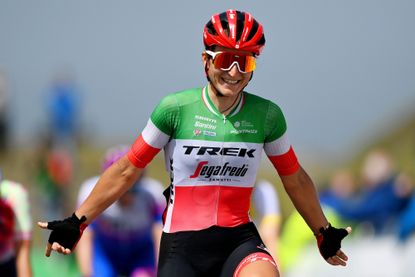 Elisa Longo Borghini wins stage five of The Women's Tour