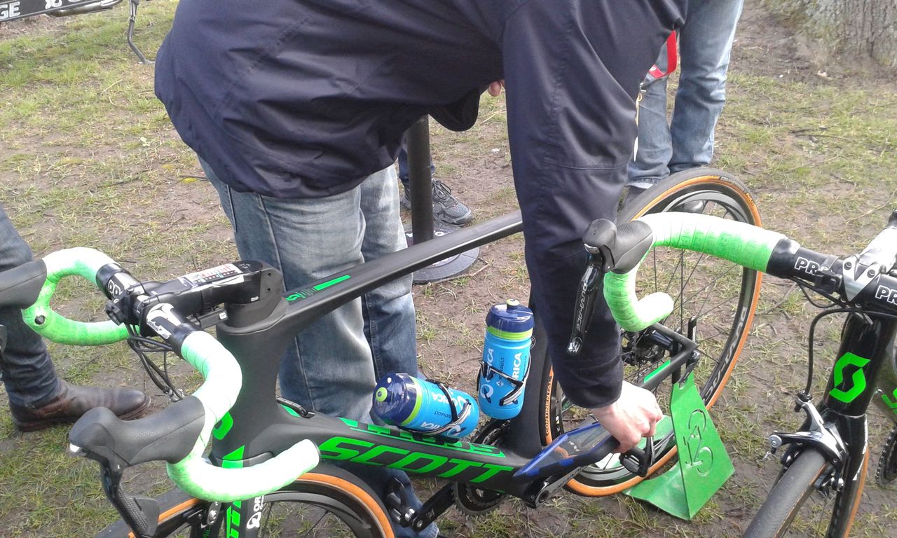 The UCI check for mechanical doping at Paris-Roubaix