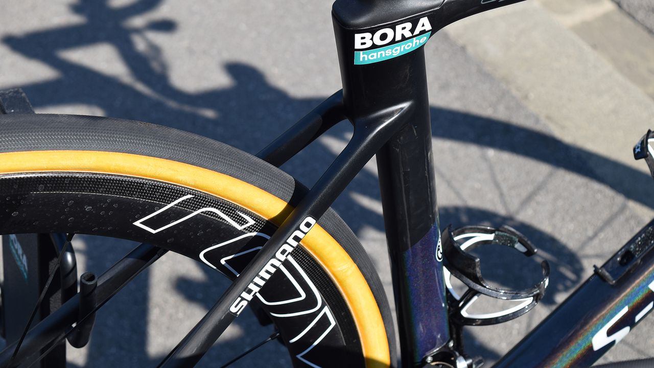 The seat stays on the new frameset are more aero than the previous iteration of the Roubaix