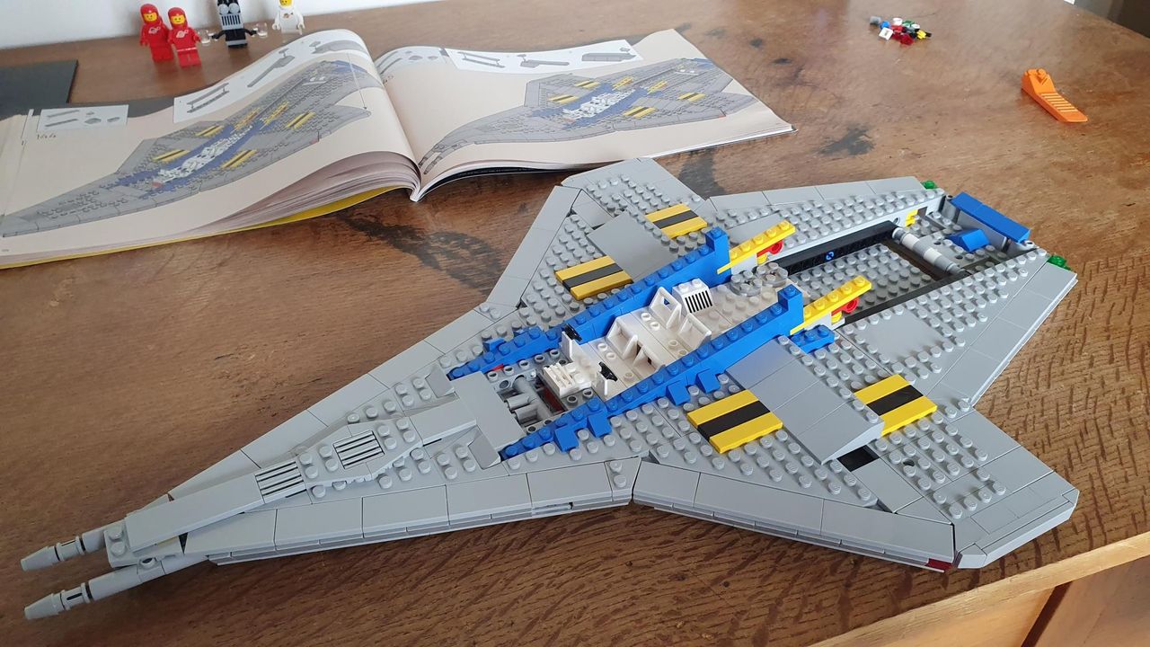 Lego Icons Galaxy Explorer 10497 frame