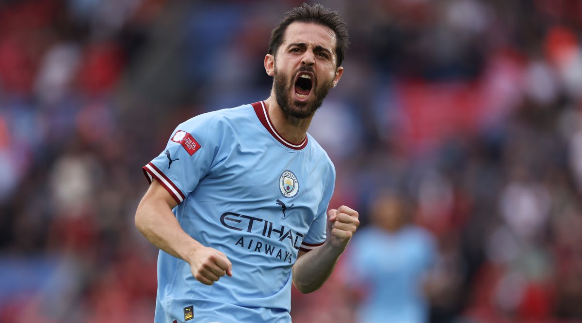 Ex-Premier League defender links Man City midfielder with Liverpool move