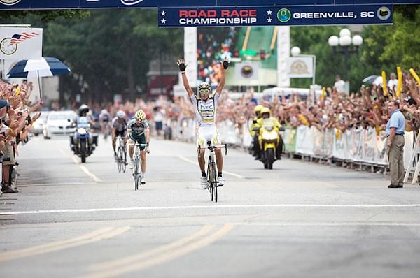 George Hincapie (Columbia-HTC) wins the USA Cycling Pro road race.