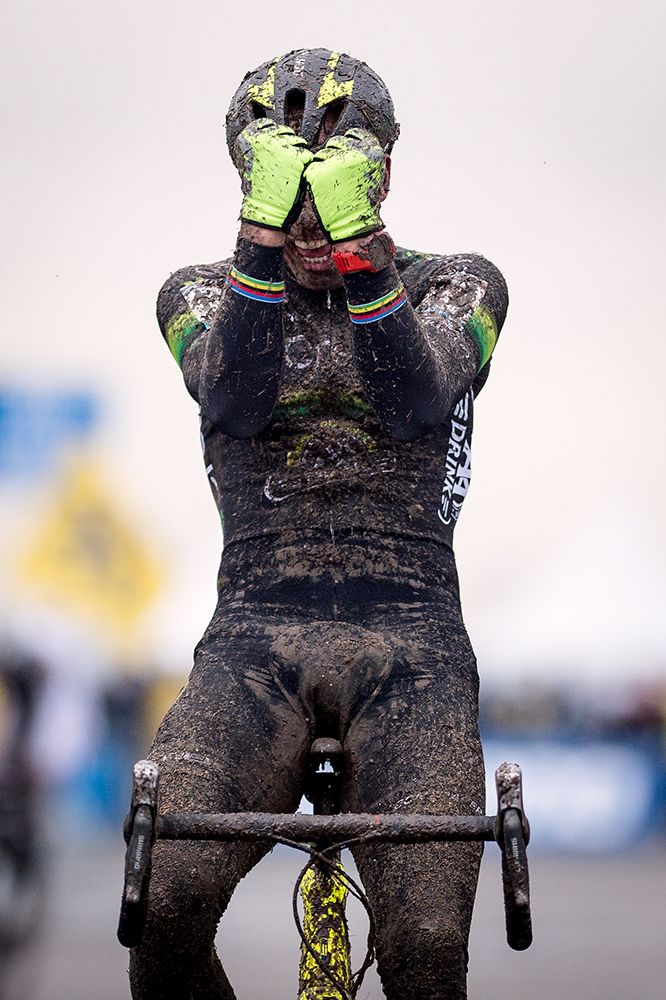 A delighted Sven Nys crosses the line