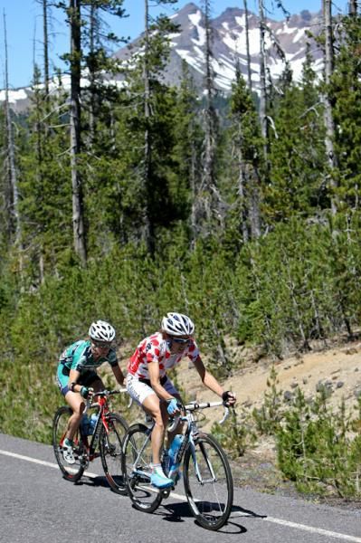 Cath Cheatley (Colavita-Baci) and Erinne Willock (Webcor) getting closer to the steeper section of climbing