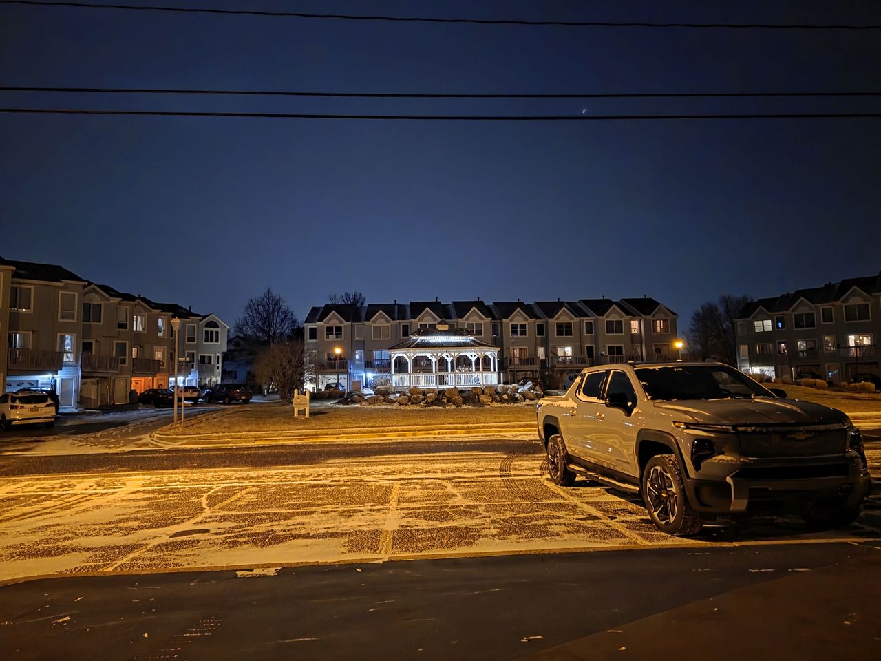Samsung Galaxy S25 Ultra low light.