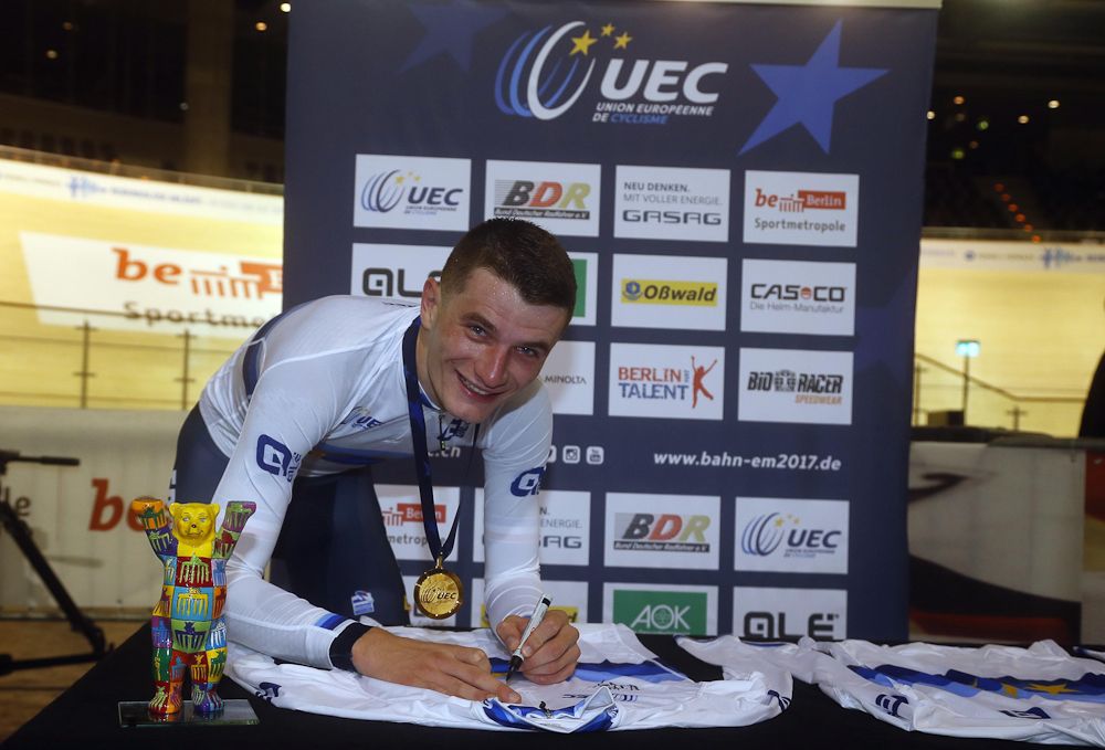 Scratch race winner Adrien Garel (France)