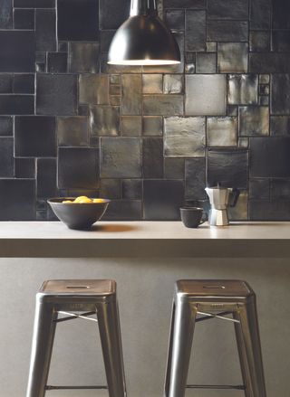 Dark kitchen wall tiles