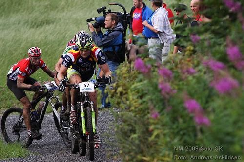 Kenneth Flesjaa drives the pace.