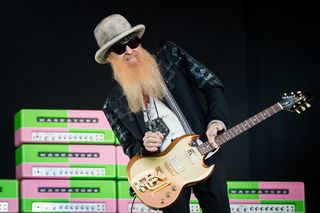 Billy Gibbons performs live