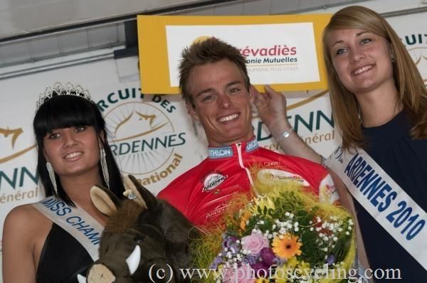 The dominant Gianni Meersman (FDJ) in the red of combined classifcation winner.