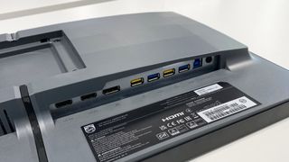 Philips Evnia 25M2N5200P's connection ports