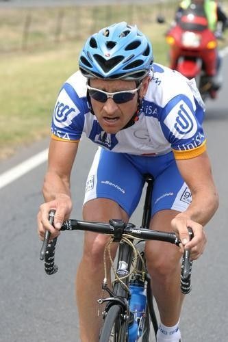 Russell Van Hout (UniSA) tried to bridge the gap to the breakaway, but to no avail