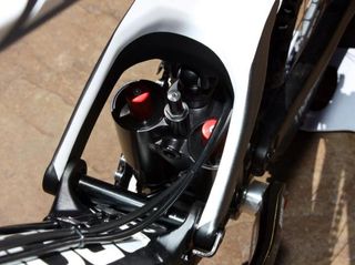 Rebound adjusters are easily accessible through the widely spaced linkage.