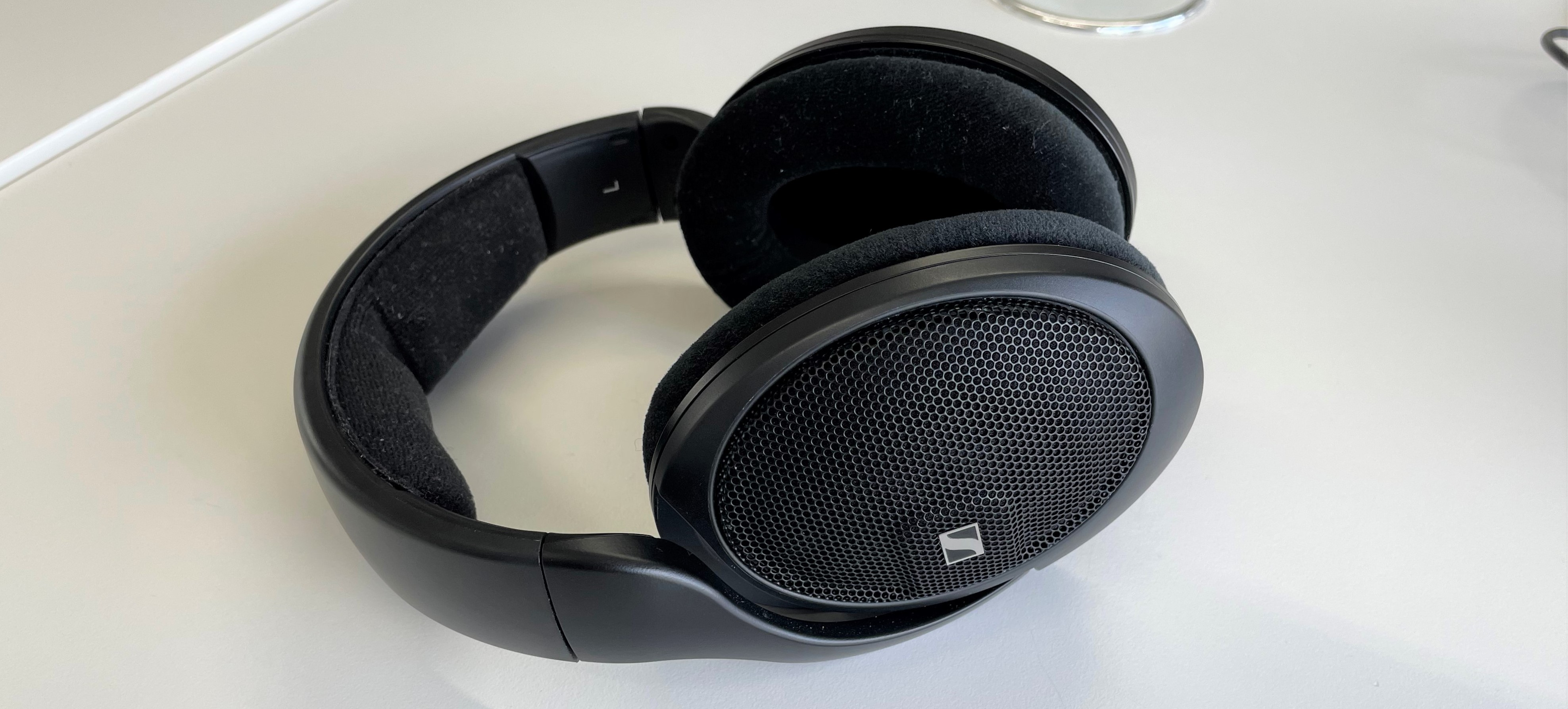 Sennheiser HD 560S Review - For The Masterful Not The Typical 