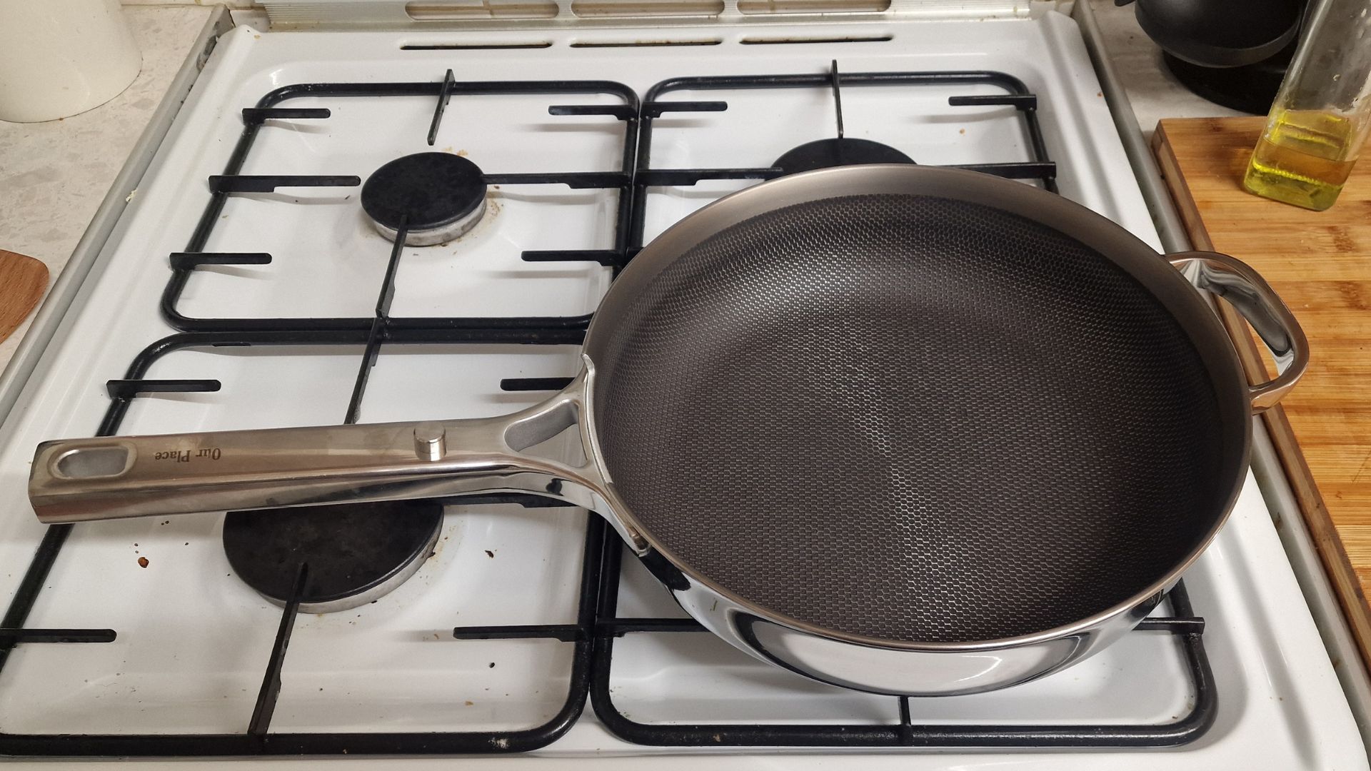 Always Pan Pro with the lid off on a gas hob