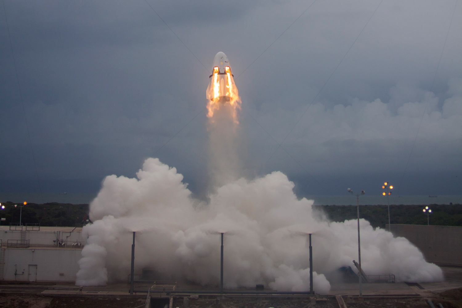 SpaceX&#039;s Dragon pad abort test