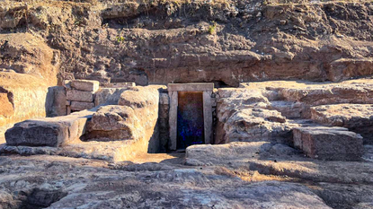Photograph of the tomb entrance.