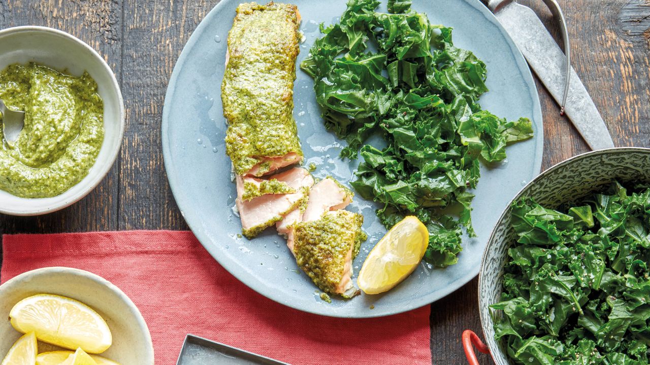 Air fryer salmon pesto