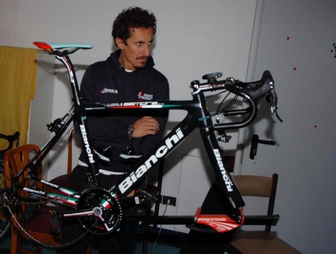 Pellizotti pictured behind his 2013 team bike