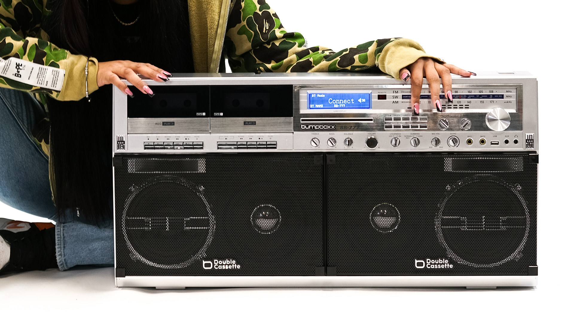 The Bumpboxx BB-777 boom box.