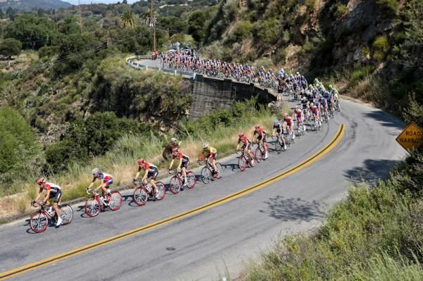 RadioShack leads the field early in the day.