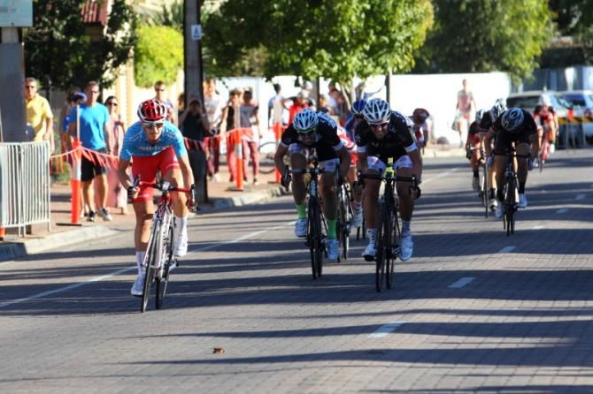 Kimberley Wells (Specialized-Securitor) made sure of the series win with victory in the final race ahead of Nicole Whitburn &amp; Jenny Macpherson (Liv Giant)