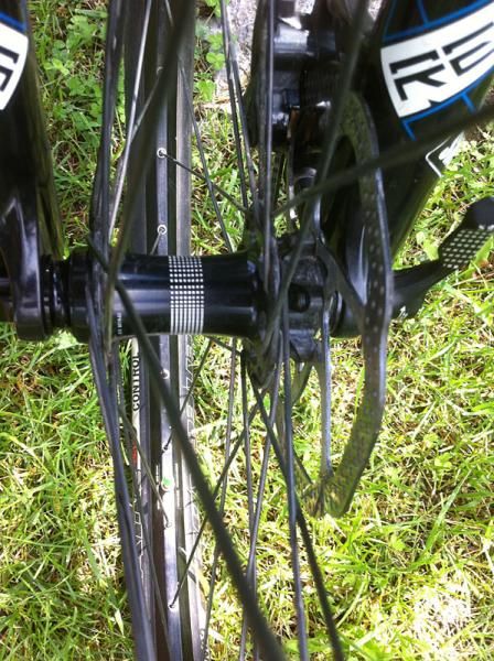 Specialized's Hi Lo disc hubs are used at the front and rear