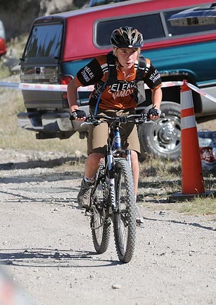 Montana High School Boys State Champ Eric Carlson (Helena Dynamos) charges ahead