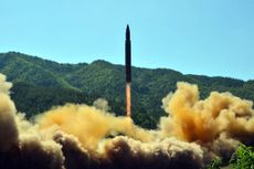 This picture taken on July 4, 2017 and released by North Korea's official Korean Central News Agency (KCNA) on July 5, 2017 shows the successful test-fire of the intercontinental ballistic mi