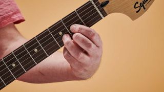 How to play the D chord on guitar