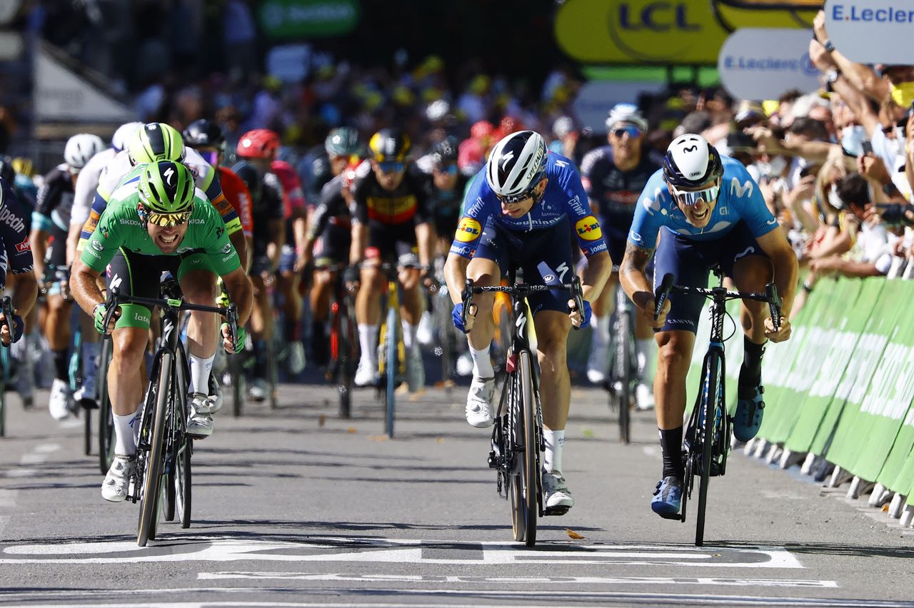 Mark Cavendish wins stage 13 of the 2021 Tour de France in Carcassonne to equal the Eddy Merckx record for stage wins