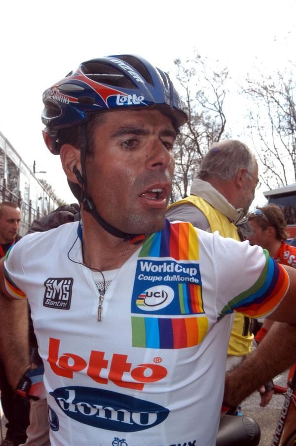 Peter van Petegem (Lotto) leading the World Cup