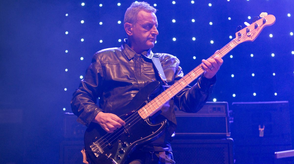 Paul Ryder of Happy Mondays performs on stage at O2 Academy Glasgow on November 15, 2015 in Glasgow, Scotland