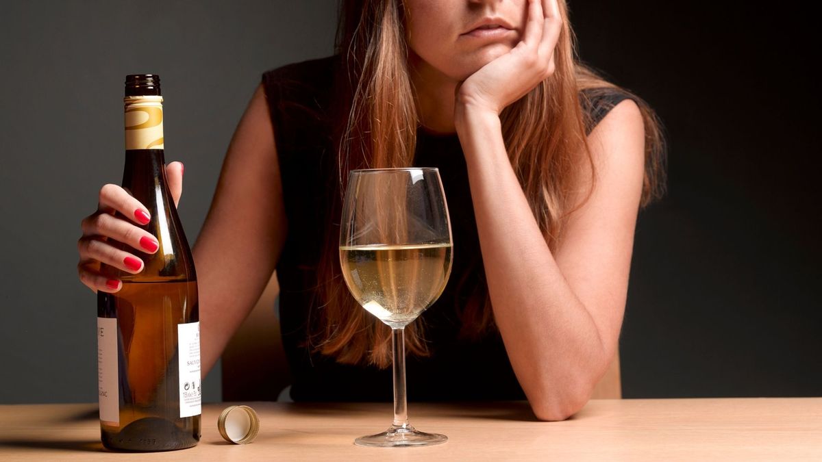 Effects of alcohol on skin and how to repair the damage GoodTo