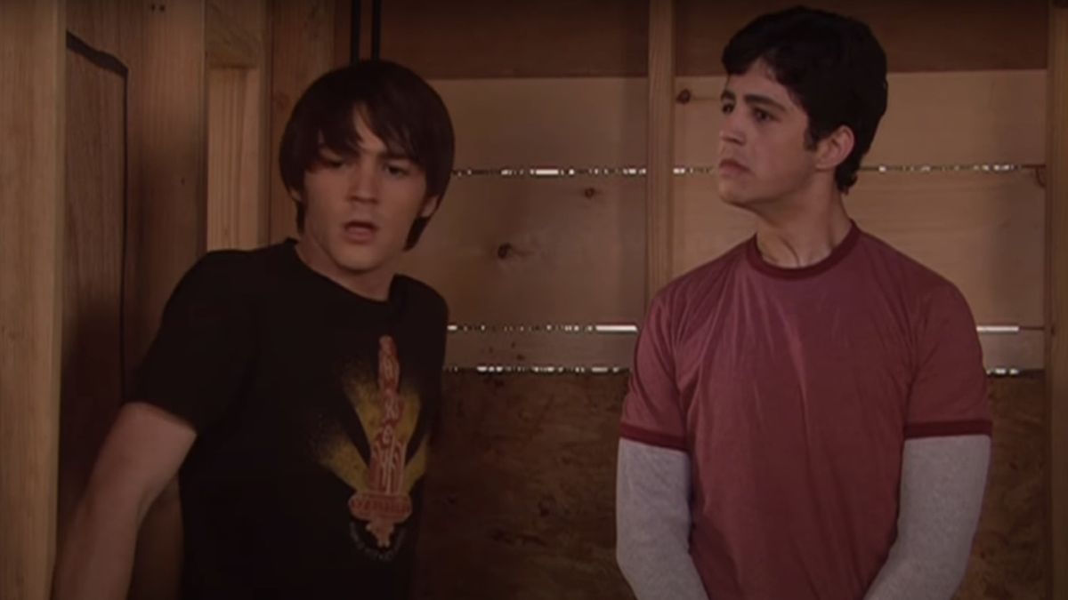 Drake Bell and Josh Peck trapped in a tree house on Drake &amp; Josh